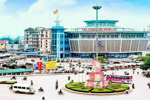 Ciudad vietnamita recibe a más de 18 mil turistas extranjeros en cinco días festivos ảnh 1 Ciudad vietnamita recibe a más de 18 mil turistas extranjeros en cinco días festivos ảnh 1
