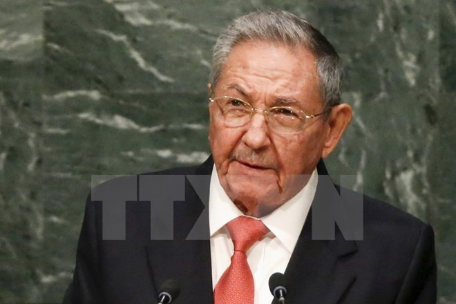 Dirigentes de Vietnam felicitan a Raúl Castro por Fiesta Nacional ảnh 1 Dirigentes de Vietnam felicitan a Raúl Castro por Fiesta Nacional ảnh 1