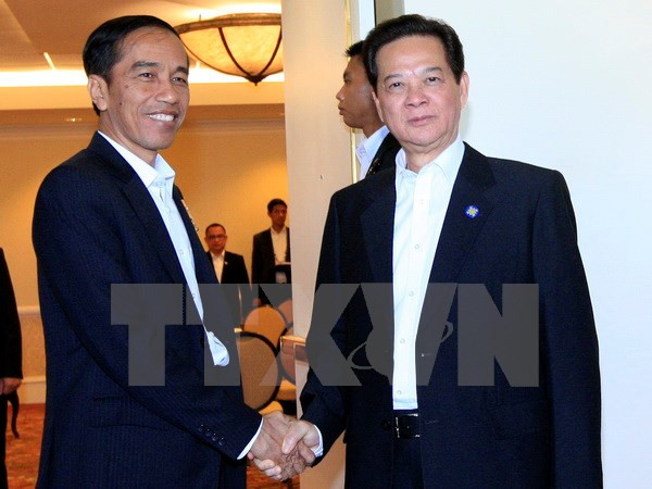 Premier vietnamita conversa con presidente indonesio en Estados Unidos ảnh 1 Premier vietnamita conversa con presidente indonesio en Estados Unidos ảnh 1