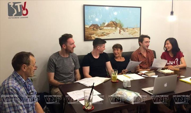  TVO difunde el amor por el idioma vietnamita ảnh 1