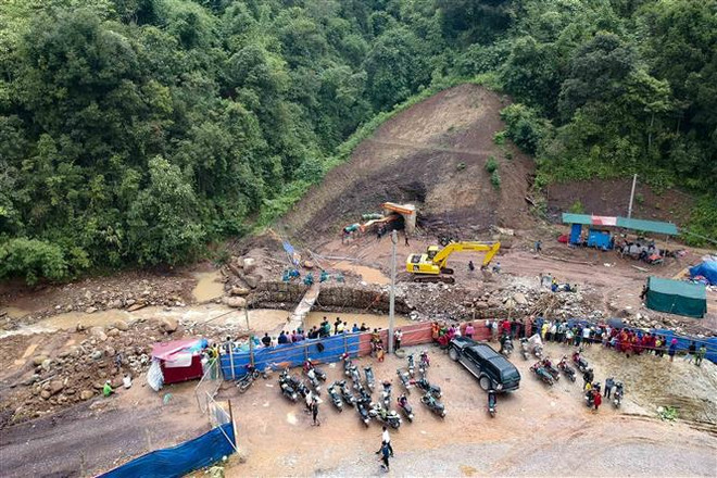 Provincia vietnamita acelera busqueda de trabajadores atrapados en túnel hidroeléctrico ảnh 1 Provincia vietnamita acelera busqueda de trabajadores atrapados en túnel hidroeléctrico ảnh 1