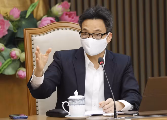 Ministro de Salud de Vietnam pide acelerar la investigación y producción de vacunas domésticas ảnh 1