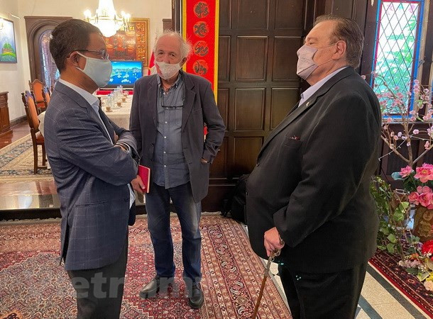 Actualizan situación de Vietnam a prensa argentina ảnh 2 Actualizan situación de Vietnam a prensa argentina ảnh 2