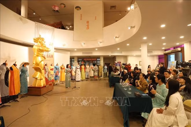 Museo de la Mujer de Vietnam recibe objetos bajo el tema "Memorias y patrimonios" ảnh 1