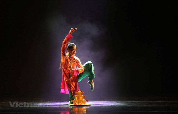 Gobierno vietnamita ofrece apoyo financiero a empleados afectados por el COVID-19 ảnh 2