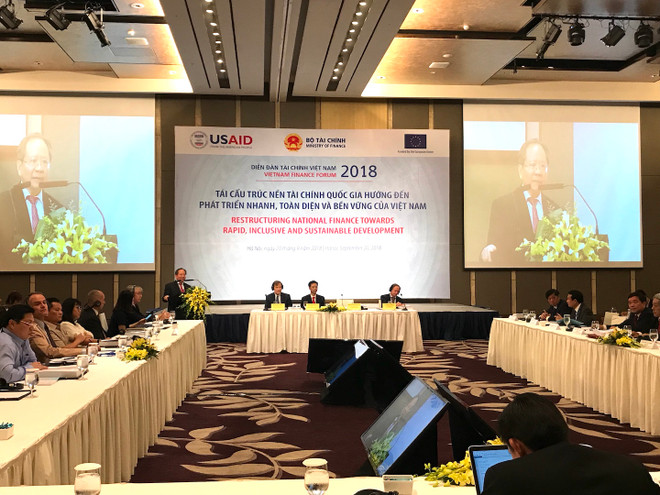 Destacan necesidad de reestructuración financiera hacia desarrollo rápido y sostenible en Vietnam ảnh 1