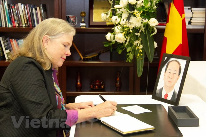 Senadores estadounidenses destacan aporte del presidente Tran Dai Quang a nexos bilaterales ảnh 1 Senadores estadounidenses destacan aporte del presidente Tran Dai Quang a nexos bilaterales ảnh 1
