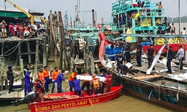 Se eleva a 50 el número de víctimas de naufragio en Malasia ảnh 1 Se eleva a 50 el número de víctimas de naufragio en Malasia ảnh 1