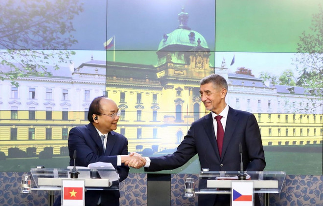 Destacan significado de gira del premier de Vietnam por Rumania y República Checa ảnh 1 Destacan significado de gira del premier de Vietnam por Rumania y República Checa ảnh 1