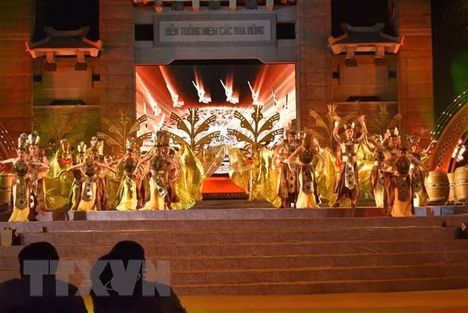 Recibe Memorial de los reyes Hung en Ciudad Ho Chi Minh casi tres millones de visitantes ảnh 1