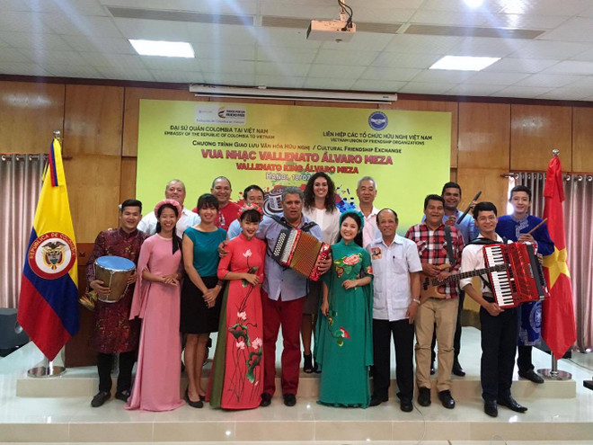 “Rey Vallenato” Álvaro Meza actúa en Hanoi ảnh 2 “Rey Vallenato” Álvaro Meza actúa en Hanoi ảnh 2