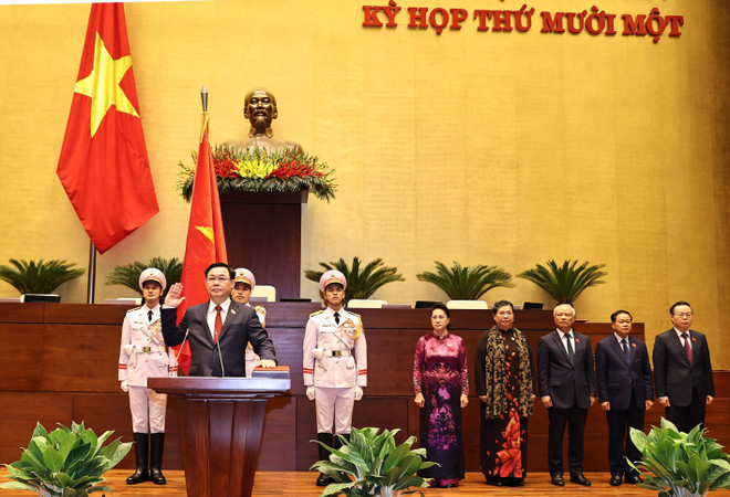 Vuong Dinh Hue jura su cargo como Presidente del Parlamento de Vietnam ảnh 1 Vuong Dinh Hue jura su cargo como Presidente del Parlamento de Vietnam ảnh 1