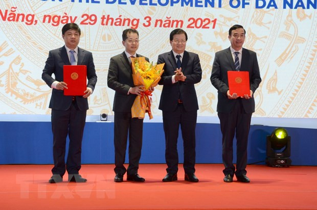 Anuncian decretos y decisiones del Gobierno sobre desarrollo de la ciudad vietnamita de Da Nang ảnh 2 Anuncian decretos y decisiones del Gobierno sobre desarrollo de la ciudad vietnamita de Da Nang ảnh 2
