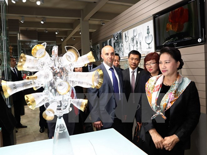 Líder parlamentaria de Vietnam visita región checa de Karlovy Vary ảnh 1 Líder parlamentaria de Vietnam visita región checa de Karlovy Vary ảnh 1