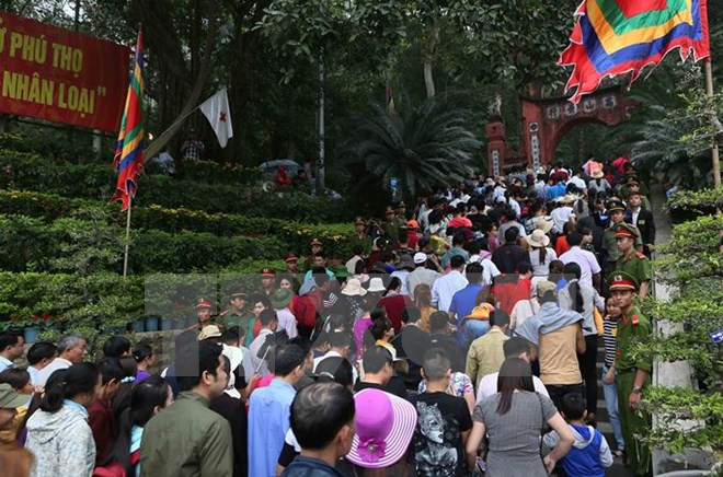 Vietnamitas en Alemania rinden tributo a los reyes Hung ảnh 1 Vietnamitas en Alemania rinden tributo a los reyes Hung ảnh 1