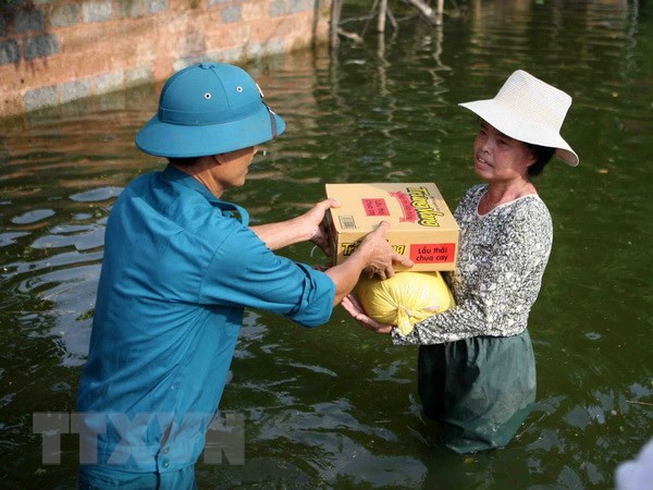 Cruz Roja de Vietnam recauda fondo a favor de familias afectadas por inundaciones ảnh 1