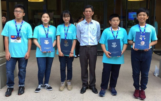 Vietnam gana una medalla de plata en Olimpiada Internacional de Matemáticas 2018 ảnh 1