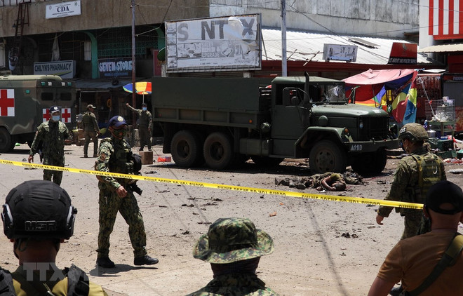 Ejército de Filipina identifica a dos atacantes suicidas detrás de explosiones ảnh 1 Ejército de Filipina identifica a dos atacantes suicidas detrás de explosiones ảnh 1