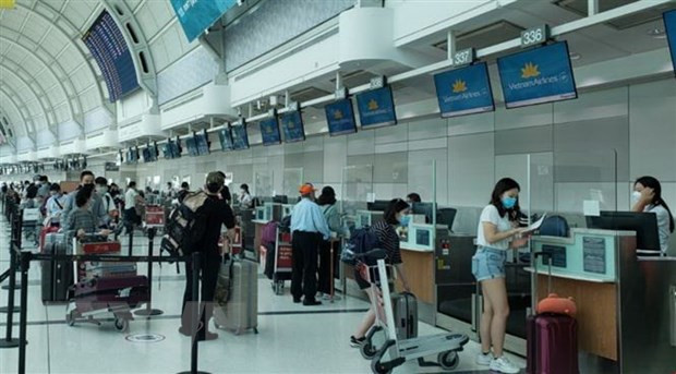 Casi 340 ciudadanos vietnamitas regresan al país de Canadá ảnh 1 Casi 340 ciudadanos vietnamitas regresan al país de Canadá ảnh 1