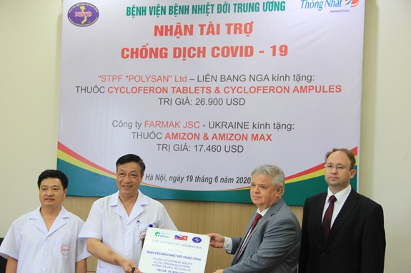 Vietnam recibe medicamentos contra el COVID-19, otorgados por Ucrania y Rusia ảnh 1 Vietnam recibe medicamentos contra el COVID-19, otorgados por Ucrania y Rusia ảnh 1