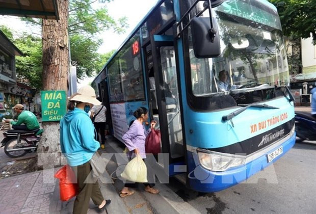 Hanoi planea abrir 30 nuevas rutas de autobuses este año ảnh 1 Hanoi planea abrir 30 nuevas rutas de autobuses este año ảnh 1
