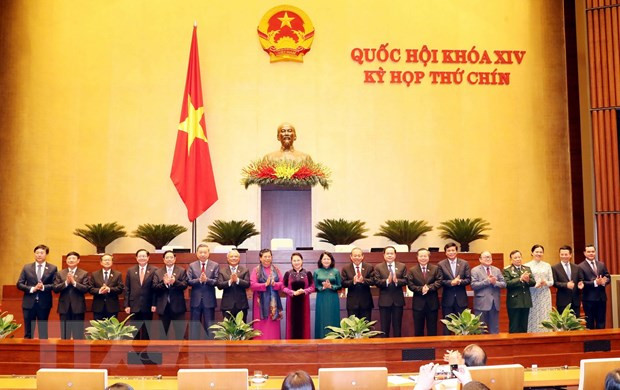 Parlamento de Vietnam aprueba resolución sobre miembros del Consejo Electoral Nacional ảnh 1