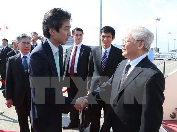 Líder partidista llega a Tokio para iniciar su visita oficial ảnh 1 Líder partidista llega a Tokio para iniciar su visita oficial ảnh 1