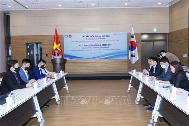 Vietnam y Corea del Sur firman acuerdo de reclutamiento de personal ảnh 2 Vietnam y Corea del Sur firman acuerdo de reclutamiento de personal ảnh 2