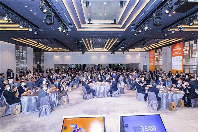 Efectúan foro para celebrar 30 años de relaciones diplomáticas Vietnam-Corea del Sur ảnh 2 Efectúan foro para celebrar 30 años de relaciones diplomáticas Vietnam-Corea del Sur ảnh 2