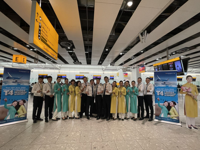 Vietnam Airlines vuelve a operar en la Terminal T4 del aeropuerto de Londres Heathrow ảnh 1 Vietnam Airlines vuelve a operar en la Terminal T4 del aeropuerto de Londres Heathrow ảnh 1