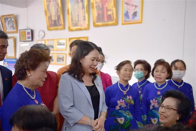 Vicepresidenta vietnamita aprecia aportes de comunidad connacional en Tailandia ảnh 3
