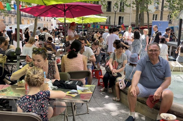 Gastronomía vietnamita cautiva a comensales franceses ảnh 1 Gastronomía vietnamita cautiva a comensales franceses ảnh 1