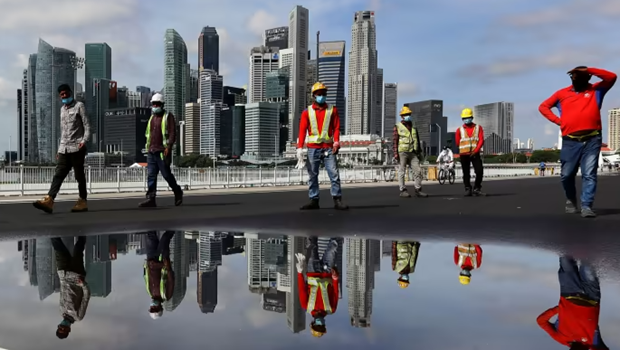 Singapur continúa flexibilizando restricciones de COVID-19 contra trabajadores migrantes ảnh 1 Singapur continúa flexibilizando restricciones de COVID-19 contra trabajadores migrantes ảnh 1