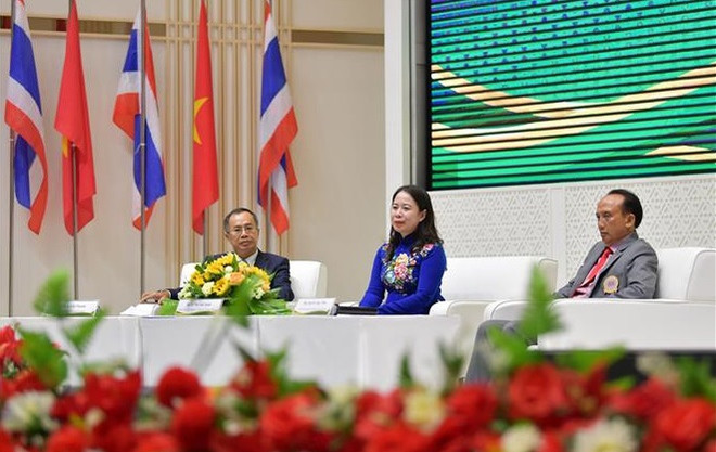 Vicepresidenta vietnamita aprecia aportes de comunidad connacional en Tailandia ảnh 1 Vicepresidenta vietnamita aprecia aportes de comunidad connacional en Tailandia ảnh 1