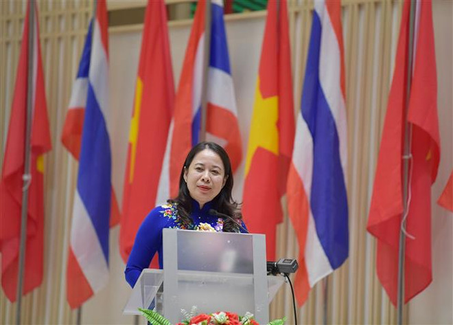 Vicepresidenta vietnamita aprecia aportes de comunidad connacional en Tailandia ảnh 2 Vicepresidenta vietnamita aprecia aportes de comunidad connacional en Tailandia ảnh 2