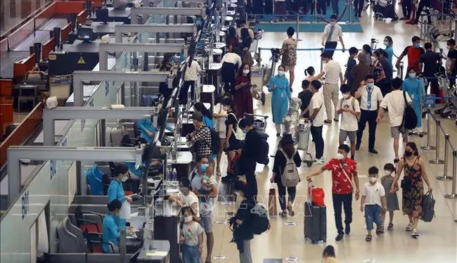Aumenta número de pasajeros nacionales en aeropuerto vietnamita de Noi Bai ảnh 1 Aumenta número de pasajeros nacionales en aeropuerto vietnamita de Noi Bai ảnh 1