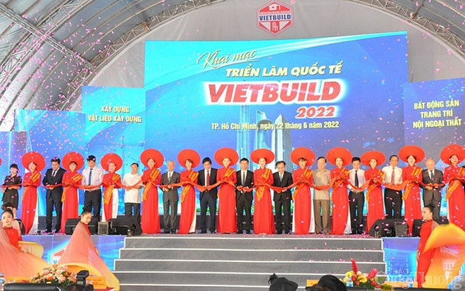 Inauguran en Ciudad Ho Chi Minh Exposición Internacional de Vietbuild ảnh 1