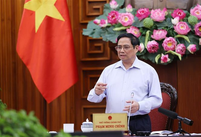 Premier vietnamita pide pronta solución para escasez de medicamentos y suministros médicos ảnh 1 Premier vietnamita pide pronta solución para escasez de medicamentos y suministros médicos ảnh 1