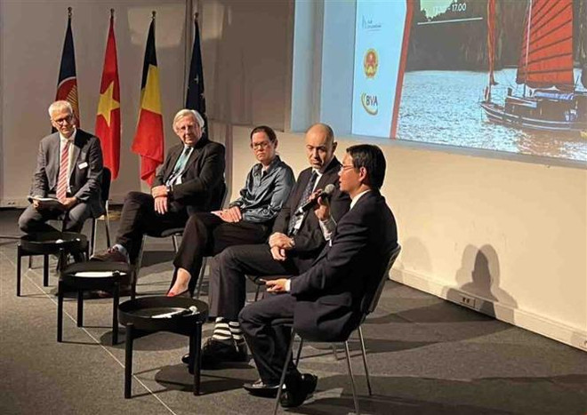 Efectúan seminario de promoción de comercio e inversión de Vietnam en Bélgica ảnh 1