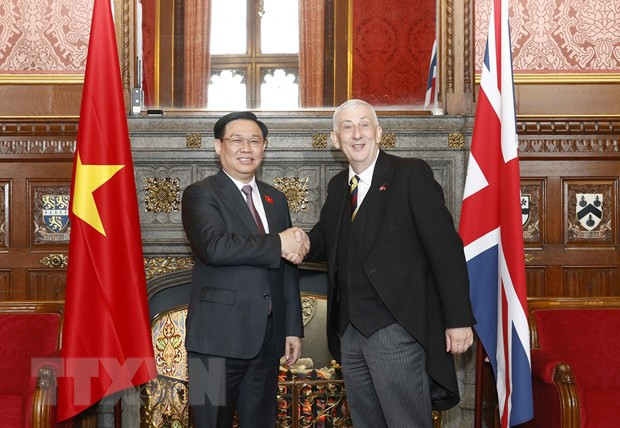 Presidente del Parlamento vietnamita se reúne con titular de Cámara Baja británica ảnh 1 Presidente del Parlamento vietnamita se reúne con titular de Cámara Baja británica ảnh 1