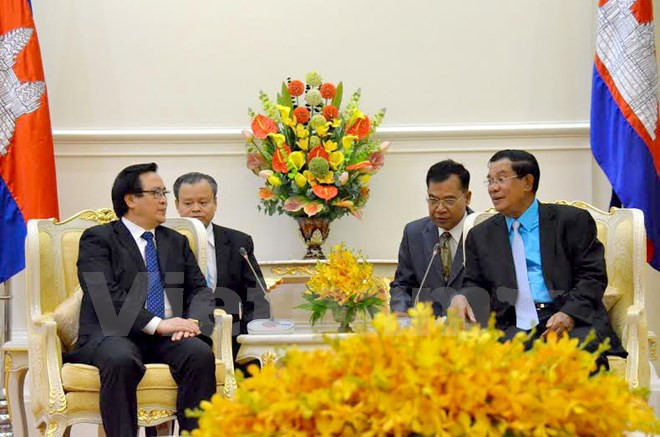 Dirigentes camboyanos reciben al enviado especial del líder partidista vietnamita ảnh 1 Dirigentes camboyanos reciben al enviado especial del líder partidista vietnamita ảnh 1