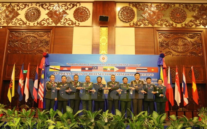 Inauguran en Laos conferencia de jefes de las fuerzas armadas de ASEAN ảnh 1