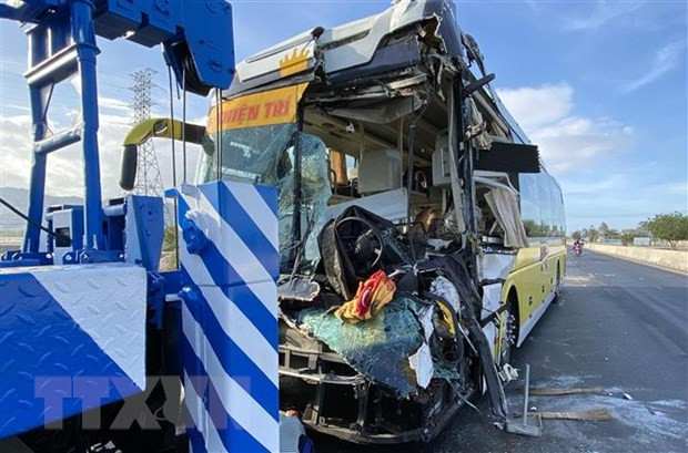 Vietnam registra 14 muertos por accidentes de tránsito ảnh 1