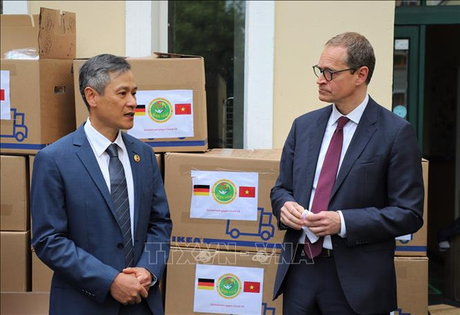 Destacan actividades filantrópicas de vietnamitas en Alemania ảnh 1 Destacan actividades filantrópicas de vietnamitas en Alemania ảnh 1