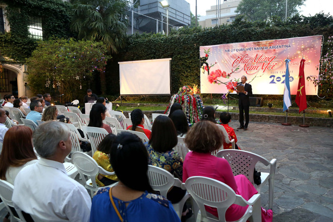Comunidad de vietnamitas en Argentina celebra fiesta del Año Nuevo Lunar 2020 ảnh 2 Comunidad de vietnamitas en Argentina celebra fiesta del Año Nuevo Lunar 2020 ảnh 2