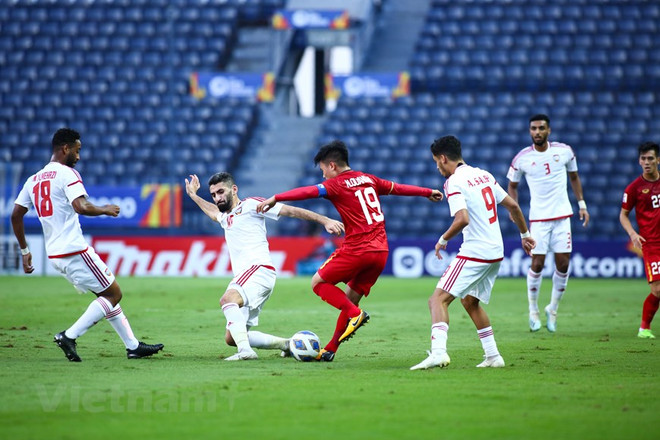 Empatan Vietnam y EAU en ronda final de Campeonato Asiático de Fútbol sub-23 ảnh 1