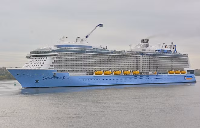 Arriba a Vietnam moderno crucero internacional de cinco estrellas ảnh 1