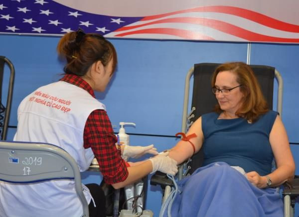 Embajada estadounidense promueve donación de sangre en Vietnam ảnh 1