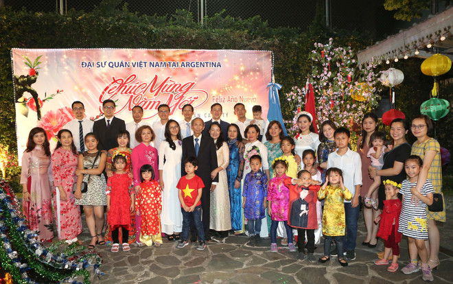 Comunidad de vietnamitas en Argentina celebra fiesta del Año Nuevo Lunar 2020 ảnh 3 Comunidad de vietnamitas en Argentina celebra fiesta del Año Nuevo Lunar 2020 ảnh 3