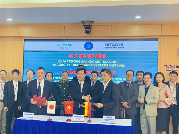 Universidad vietnamita y Hitachi Systems firman acuerdo para laboratorio inteligente ảnh 1 Universidad vietnamita y Hitachi Systems firman acuerdo para laboratorio inteligente ảnh 1